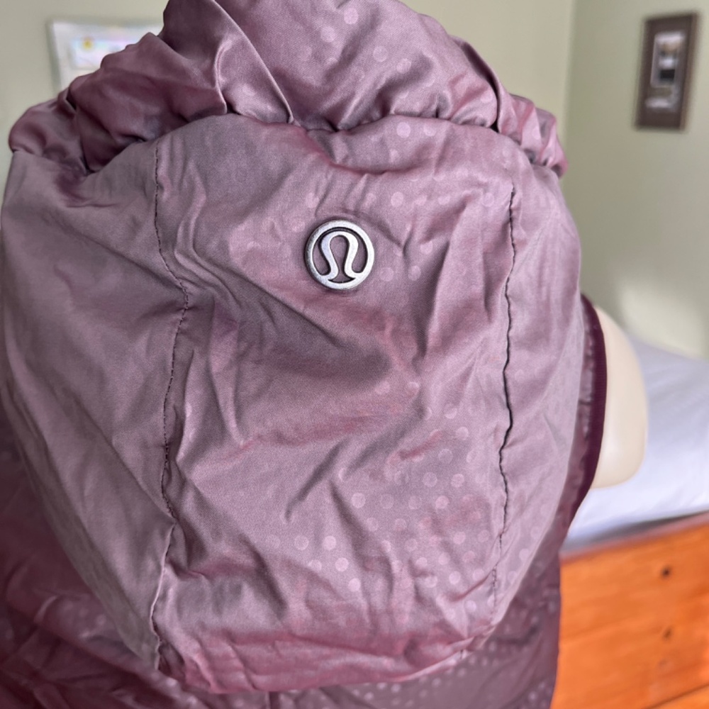 Lululemon Chilly Chill Reversible Puffy Vest Goose Down Bordeaux/Rust Berry - Picture 7 of 12